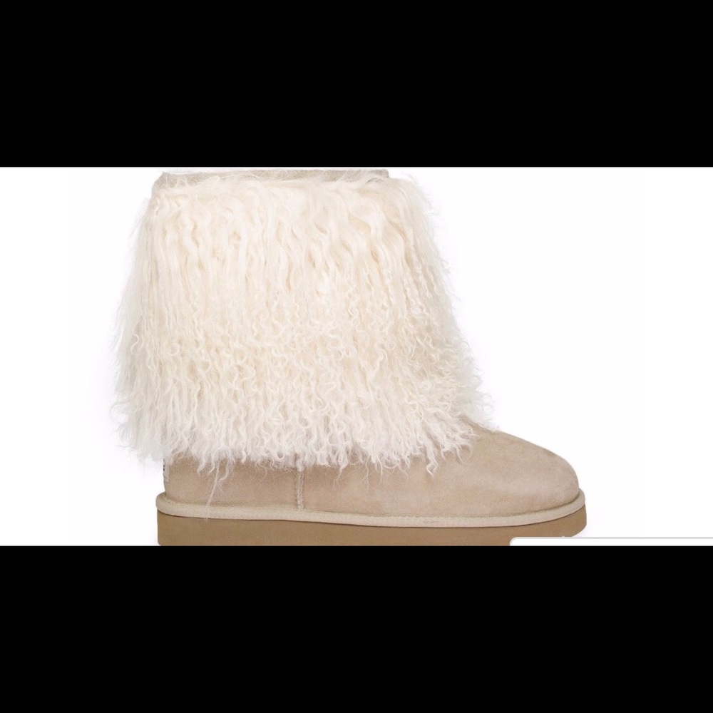 UGG Sheepskin Cuff Boot (Women’s)